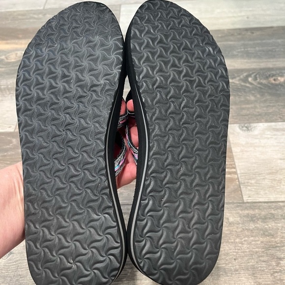 Teva Olowahu Women’s Strappy Sandals Size 9 Mush Footbed Pink Black Gray Teal - Picture 3 of 5